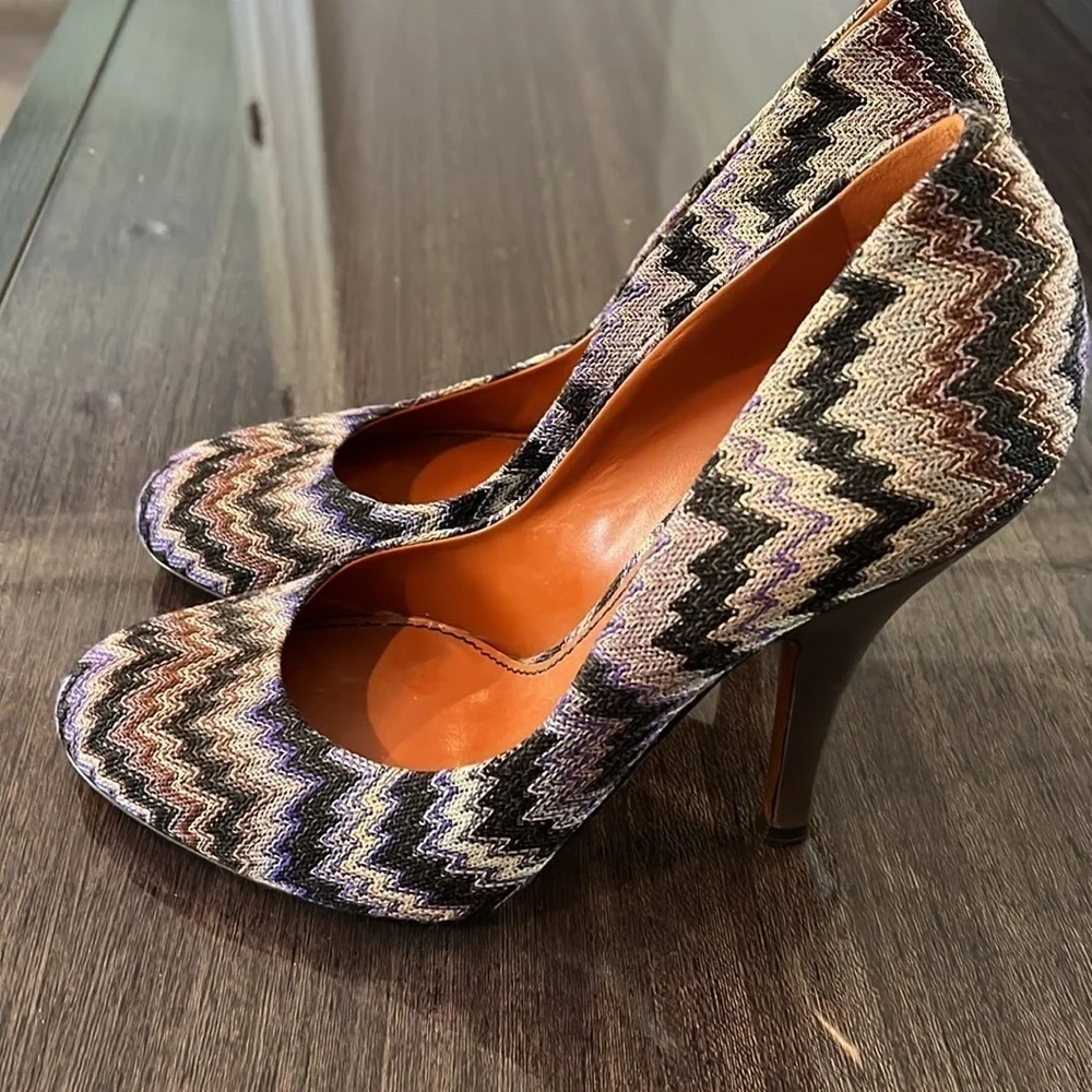 Missoni 37.5 / 7.5 Rashel Signature Chevron Pumps Heels